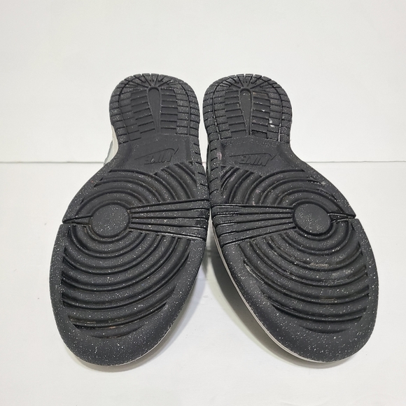 B6 Nike Dunk Low GS Size 6Y Women’s 7.5 Black Grey Mandarin FN7784 001 Swoosh - Picture 7 of 7